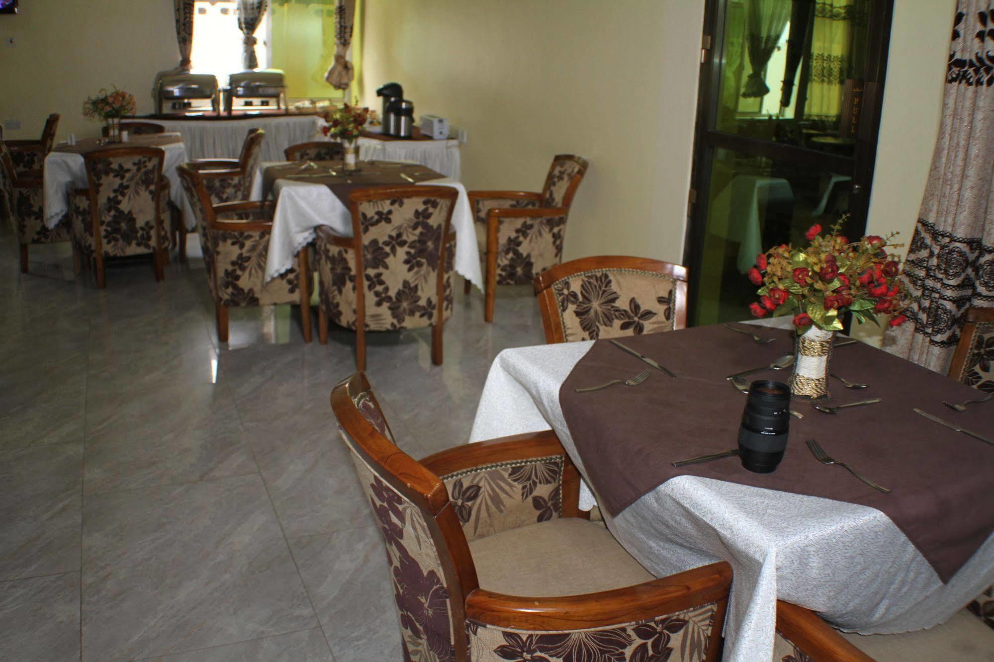 Varlek Hotel Dar es Salaam Exterior photo