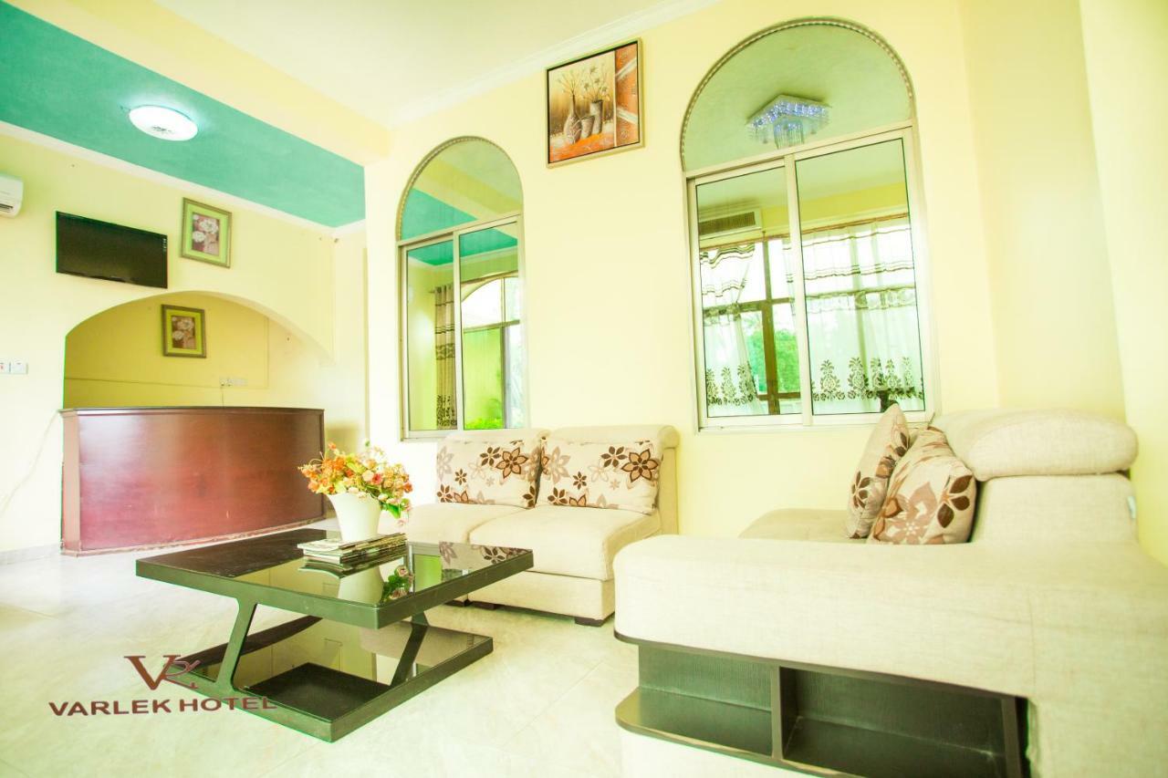 Varlek Hotel Dar es Salaam Exterior photo