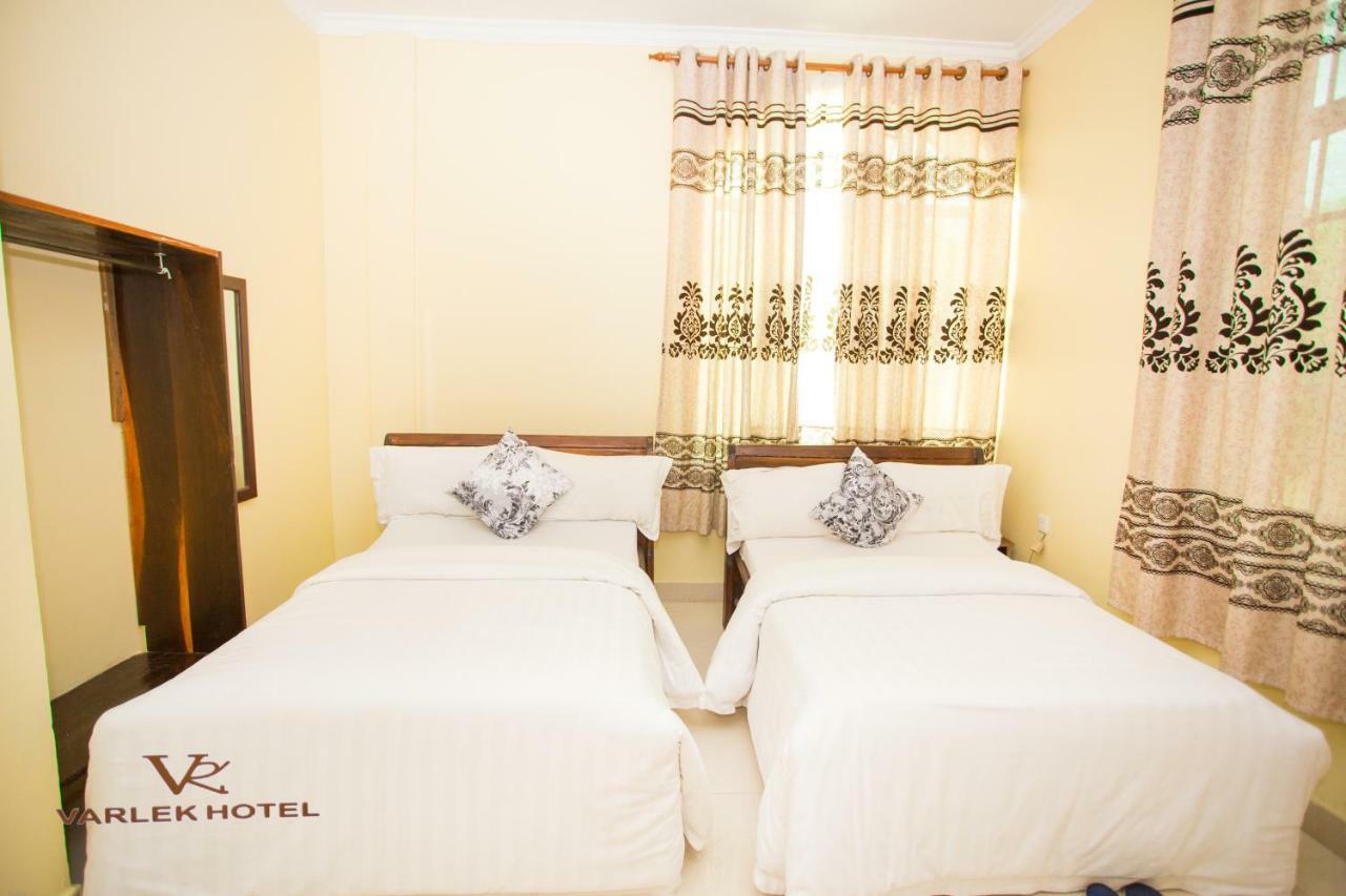 Varlek Hotel Dar es Salaam Exterior photo