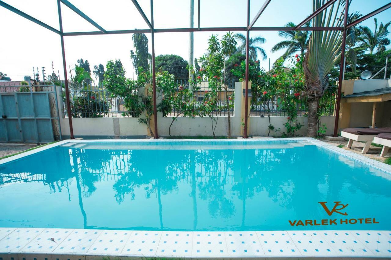 Varlek Hotel Dar es Salaam Exterior photo